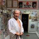 Lothar Nest im Welt-Judomuseum in Berlin-Mariendorf.