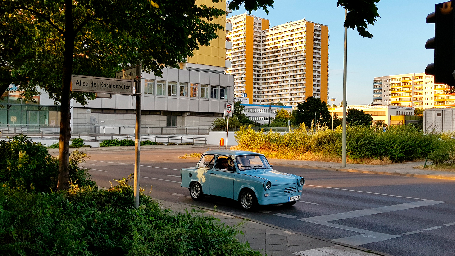 Die Rbb Reporter: 24 Stunden Allee Der Kosmonauten | ARD Mediathek