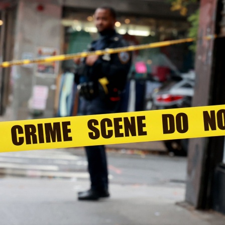 Im Fokus: Absperrband &#034;Crime Scene do not cross&#034; (May 14, 2023: New York City police found a Brooklyn woman dead inside her apartment on Saturday, May 13, 2023, police said)