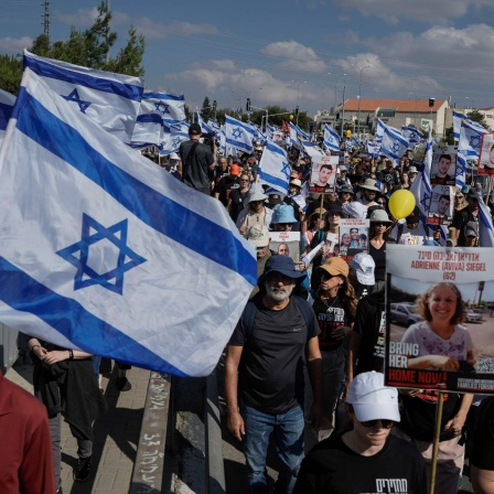 "Marsch für die Geiseln" von Tel Aviv zum Büro des Premierministers nach Jerusalem