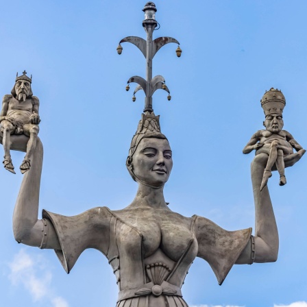 Die Statue der Imperia erinnert satirisch an das Konzil von Konstanz (1414 1418)