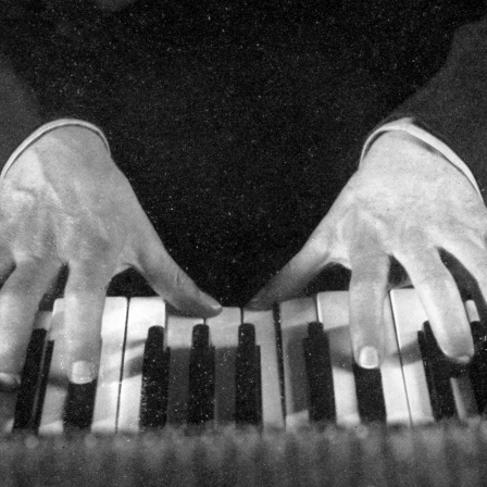 Rachmaninoffs Hände am Klavier