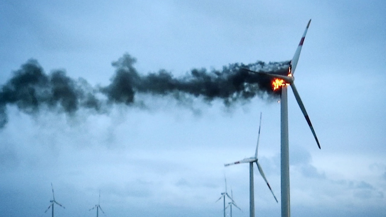 Brennende Windkraftanlagen: Wie man in schwindelnder Höhe löscht