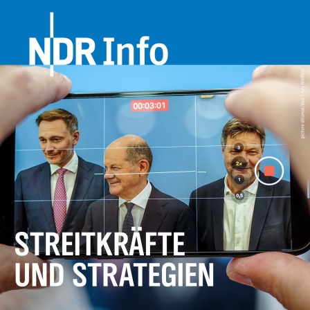 Bundeskanzler Olaf Scholz, Robert Habeck, und Christian Lindner nehmen an einer Pressekonferenz zum Haushaltsplan 2025 teil. 