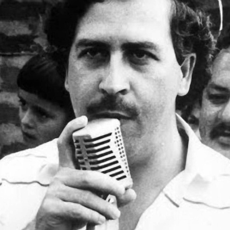 Pablo Emilio Escobar Gaviria wurde 1949 als Sohn einer armen Familie in Rionegro, einem Dorf außerhalb von Medellin, geboren. Escobar war einer der erfolgreichsten, gewalttätigsten und bekanntesten Kriminellen in der Geschichte Kolumbiens. Er wurde durch die Kontrolle des Kokainhandels in die Vereinigten Staaten sagenhaft reich. Foto: Bogota / Kolumbien, ca. 1982