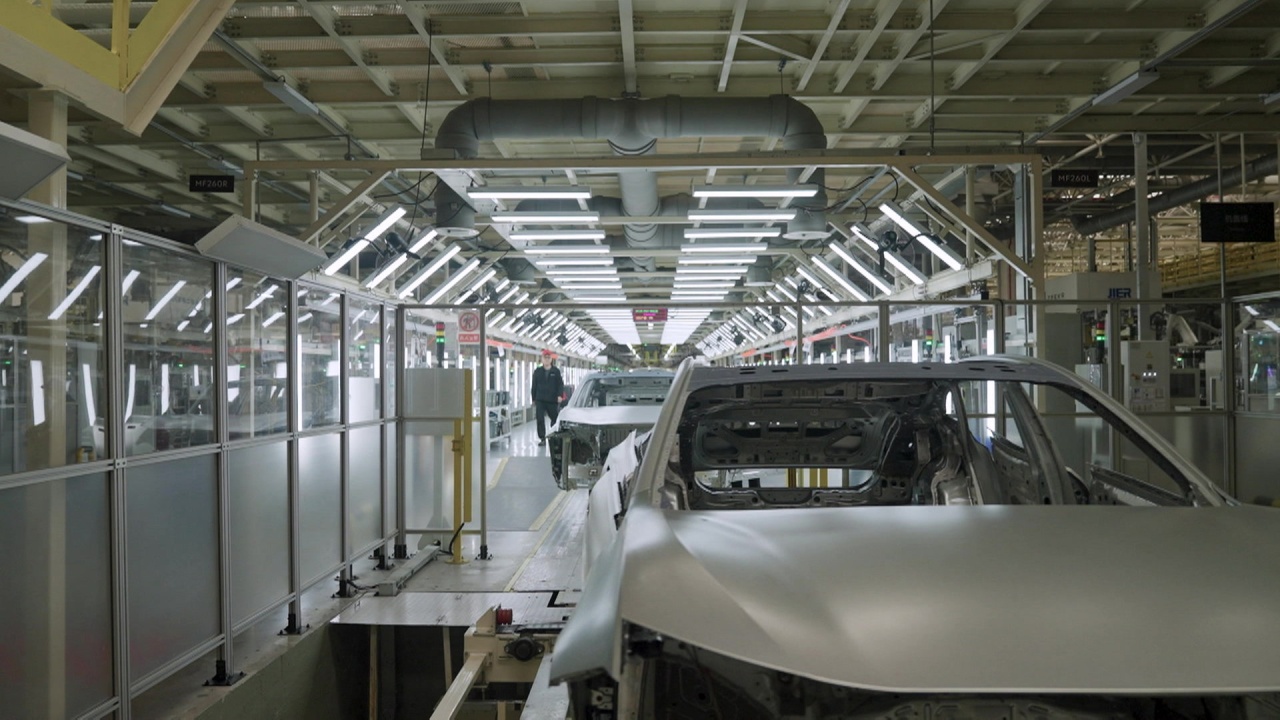 Weltspiegel: China: KI und Robotik: Folgen für den Arbeitsmarkt