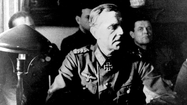 Generalfeldmarschall Friedrich Paulus nach der Kapitulation 1943