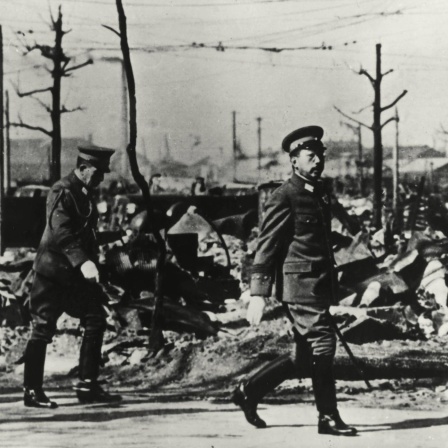 Tenno Hirohito - Der "Hitler Asiens"?