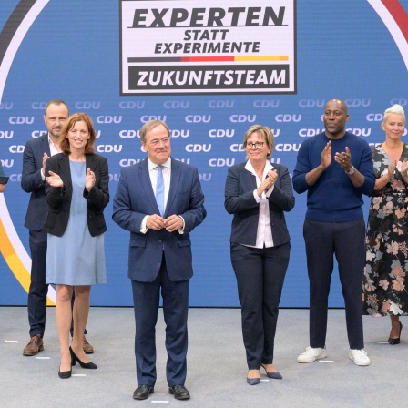 Vorstellung des Zukunftsteams der CDU Deutschlands v.l. Andreas Jung, Dorothee Baer, Pter Neumann, Karin Prien, Armin Laschet, Barbara Klepsch, Joe Chialo, Silvia Breher, Friedrich Merz, Zukunftsteam - CDU, im Konrad Adenauer Haus, 03.09.2021