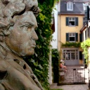 Beethoven-Büste im Garten des Beethovenhaus Bonn
