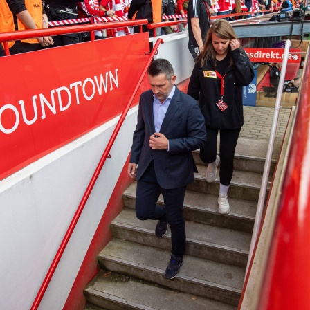 Nenad Bjelica verlässt das Stadion nach dem Spiel gegen Bochum