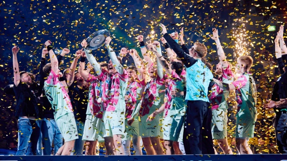 Sportschau - Füchse Berlin Entscheiden Titel-thriller Für Sich