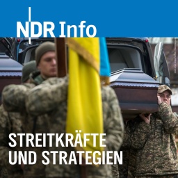 Verwandte, Freunde und Kameraden nehmen an einer Trauerfeier für gefallene Soldaten teil, die an der Front bei der Verteidigung der Ukraine gegen die russischen Besatzer gefallen sind.