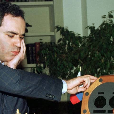 Garri Kasparow (Russland) während der Partie gegen den Computer Deep Blue