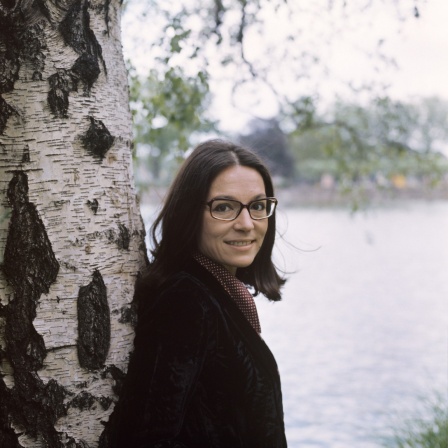 Die griechische Sängerin Nana Mouskouri im Mai 1972