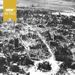 Stadtansicht von Wesel am Ende des Zweiten Weltkriegs mit Trümmern und zerstörten Häusern