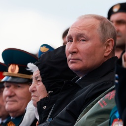 Wladimir Putin während der Militärparade zum "Tag des Sieges" © dpa/Pool Sputnik Kremlin/AP/ Mikhail Metzel