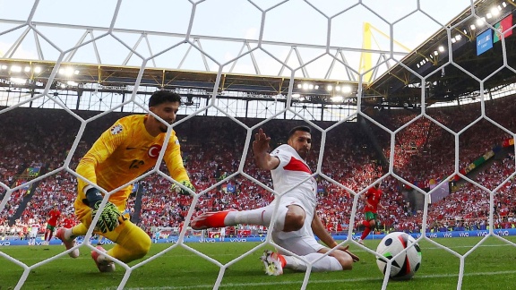 Sportschau Uefa Euro 2024 - Das Eigentor Von Samet akaydin Gegen Portugal