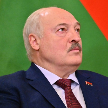 Der weißrussische Präsident Alexander Lukaschenko nimmt an einem Treffen mit dem russischen Präsidenten Wladimir Putin im Kreml in Moskau teil