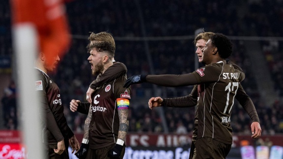 Sportschau Bundesliga - Tabellenführer St. Pauli Zu Abgezockt Für Düsseldorf