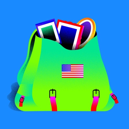 Grafik von einem geöffneten grünen Militärrucksack, mit einer Applikation der USA Flagge. Aus dem Rucksack schauen verschiedene gerahmte Bilder heraus. 