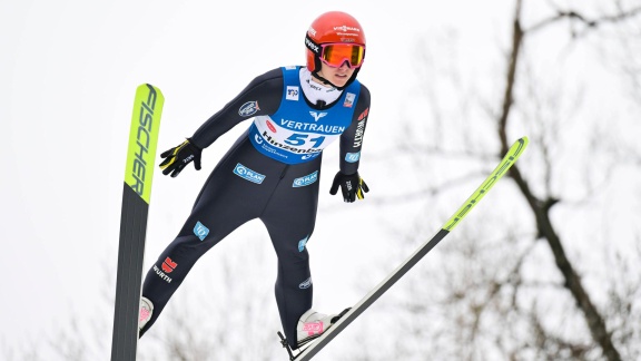Sportschau Wintersport - Skisprung-weltcup Der Frauen In Hinzenbach - Der Wettkampf Im Re-live