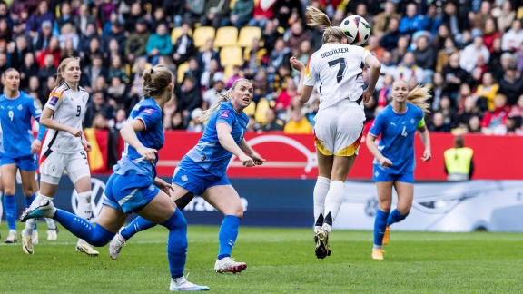 Sportschau - Dfb-frauen Sichern Sich Sieg Gegen Island