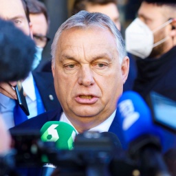 Viktor Orban von Presse interviewt 