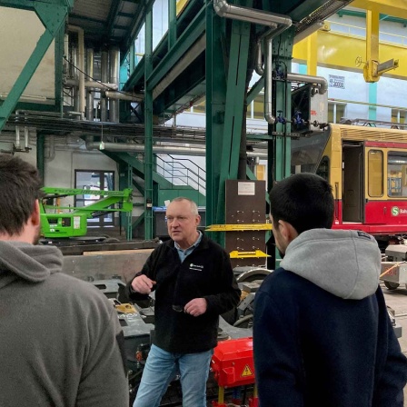 Stephan Stauske im Werk Schöneweide (Bild: rbb/Annika Krempel)