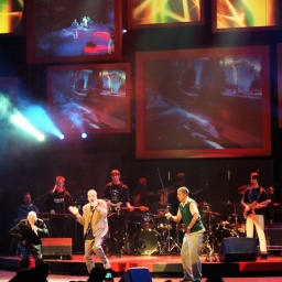 Die Fantastischen Vier performen live beim Echo 1996, bei dem sie für den besten Video-Clip (&#034;Sie ist weg&#034;) ausgezeichnet wurden