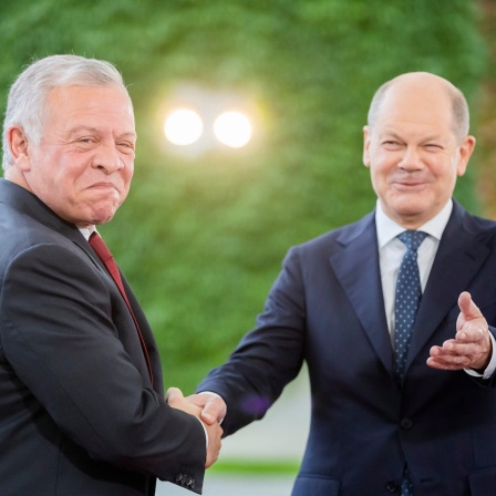 Bundeskanzler Olaf Scholz begrüßt Jordaniens König Abdullah