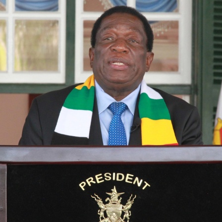 Emmerson Mnangagwa, Präsident von Simbabwe, spricht auf einer Pressekonferenz im State House. 