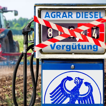Geplante Streichung der Agrardiesel-Vergütung, Symbolfoto abgeklebte Zapfsäule