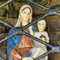 "Blutwunder" von Ostro - warum "bluten" Madonna und Jesus? | Marshubschauber tot - vorerst | Überleben Hummeln eine Woche unter Wasser? (12)