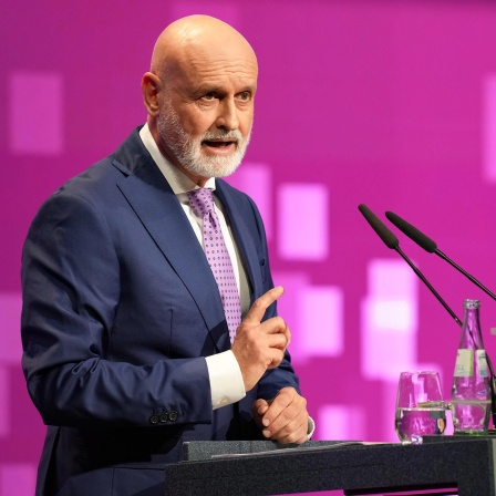 Volker Geyer bei seiner Rede bei der dbb-Jahrestagung 2025. 