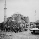 Die Hagia-Sopia war eine byzantinische Kirche, spaeter eine Moschee (ca. 1910-1915)