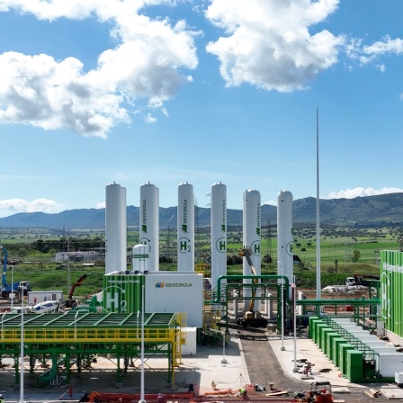 Die Pilotanlage des spanischen Stromerzeugers Iberdrola für sogenannten grünen Wasserstoff, der mit Sonnenstrom hergestellt wird, steht südlich von Madrid. 