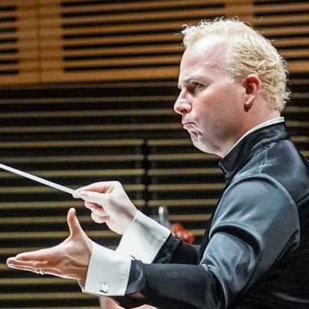 ARCHIV, 24.2.2024: Dirigent Yannick Nézet-Séguin (Bild: picture alliance/ASSOCIATED PRESS/Bebeto Matthews)