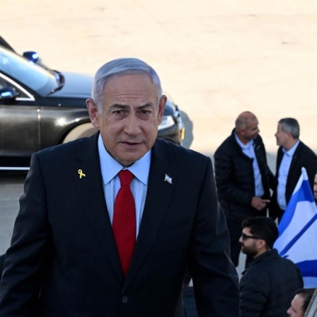 Israel, Tel Aviv: Netanjahu reist in die USA.