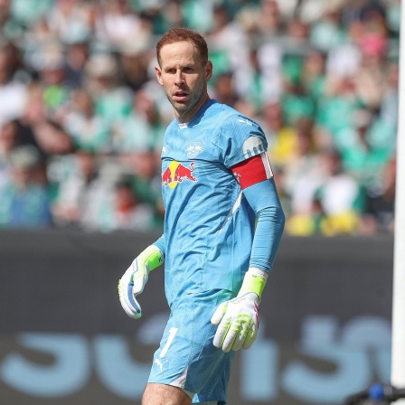 Peter Gulasci vom RB Leipzig im Spiel gegen Bremen