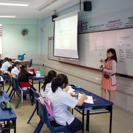 Schüler der Riverside Secondary School in Singapur während des Mathematik-Unterrichts. 