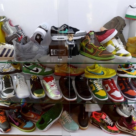 Sneaker in Vitrine