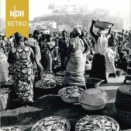 Frauen auf einem Fischmarkt in Ghana, Afrika