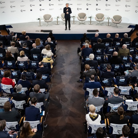 Christoph Heusgen hält bei der Sicherheitskonferenz sein Abschlussstatement.