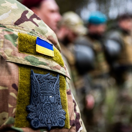 England König Willem-Alexander besuchte im Vereinigten Königreich die Operation Interflex, ein Ausbildungsprogramm zur Ausbildung ukrainischer Rekruten zu Soldaten.