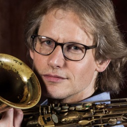 Paul Heller, Kölner Tenorsaxophonist, Komponist, Arrangeur und Mitglied der WDR Big Band.