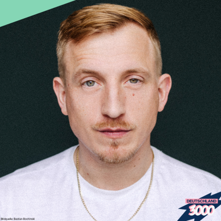 Hubertus Koch zu Gast im Podcast Deutschland3000 bei Eva Schulz.