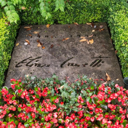 Das Grab des Schriftstellers Elias Canetti auf dem Friedhof Fluntern, am 23. Juli 2014 in Zuerich.