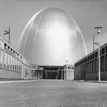 Der erste Kernforschungsreaktor der Bundesrepublik Deutschland in Garching bei München, aufgenommen 1958. Der Atomreaktor wurde am 31. Oktober 1957 in Betrieb genommen.