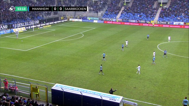 Fußballspiel des SV Waldhof Mannheim - 1. FC Saarbrücken am 14. Spieltag der 3. Liga